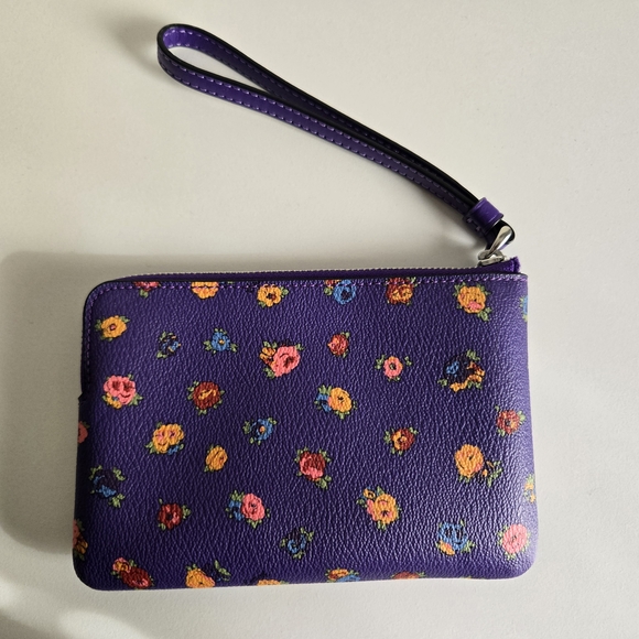 NWT Authentic Coach Purple Floral Corner Zip Wristlet - Picture 5 of 7